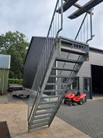 Stalen trap gegalv hoog 3.0mtr nob106, Doe-het-zelf en Verbouw, Ladders en Trappen, Ophalen, 2 tot 4 meter