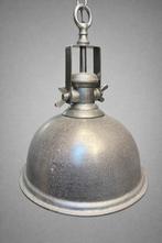 Twee grote gietijzeren lampen., Ophalen, Zo goed als nieuw, Minder dan 50 cm