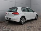 Volkswagen Golf 1.0 TSI Highline PDC CarPlay Alcantara ACC, Gebruikt, Euro 6, Adaptive Cruise Control, Met garantie (alle)
