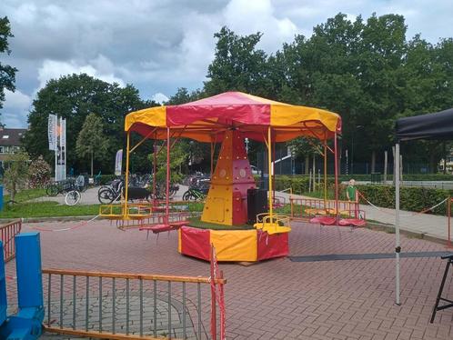 Draaimolen te koop / Kermis Attractie te Koop (3 t/m 9 jaar), Hobby en Vrije tijd, Feestartikelen | Verhuur, Ophalen