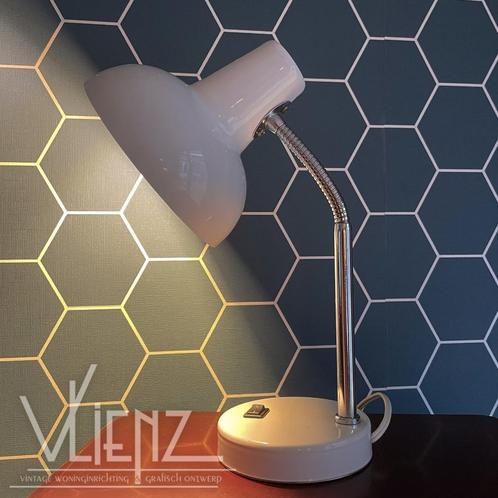Vintage, retro bureaulamp, tafellamp lamp wit metaal, Huis en Inrichting, Lampen | Tafellampen, Gebruikt, Minder dan 50 cm, Metaal