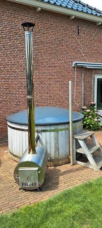 Hottub beschikbaar voor biedingen