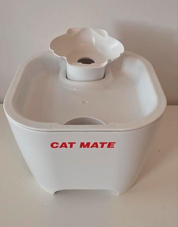 Cate Mate katten waterfontein, incl 7 nieuwe koolstoffilters beschikbaar voor biedingen
