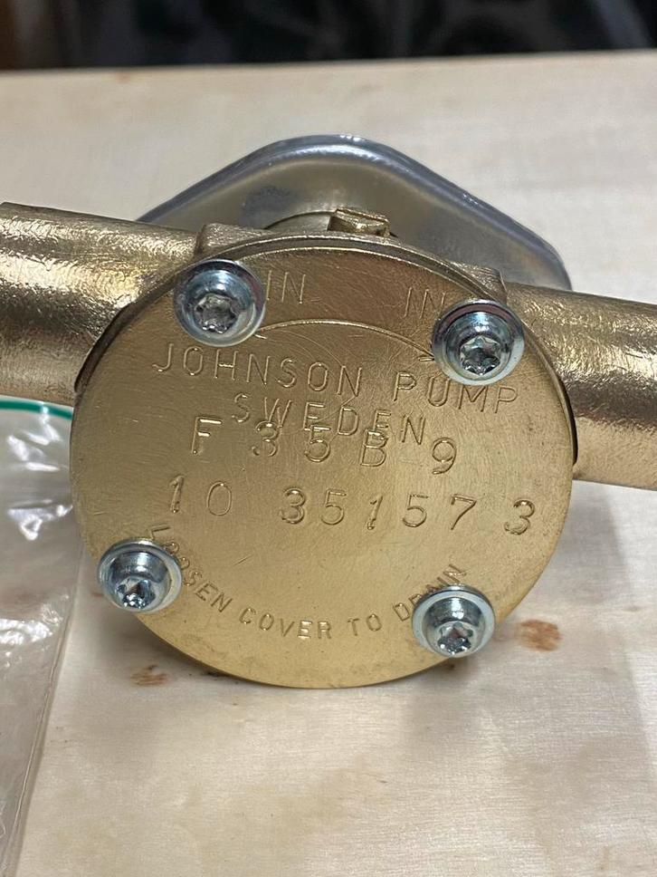 2 x Johnson Impeller Pomp F35B-9 - Nieuwe Impeller!, Watersport en Boten, Bootonderdelen, Zo goed als nieuw, Motor en Techniek