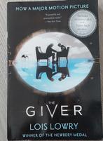 The Giver. Lois Lowry. Winner of the newbery medal, Ophalen of Verzenden, Zo goed als nieuw