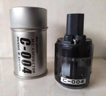 OYAIDE C-004 IEC C15 Beryllium+Platinum/Palladium Connector beschikbaar voor biedingen
