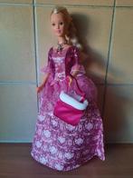 Barbie pop inclusief 3 outfits en accessoires, Ophalen of Verzenden, Zo goed als nieuw, Barbie