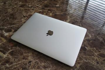 MacBook Air 13” (2020) Goede staat beschikbaar voor biedingen
