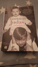 Astrid Holleeder Judas, Ophalen of Verzenden, Zo goed als nieuw