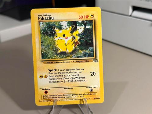 Pikachu Jungle 60/64 Vintage Pokemon kaart, Hobby en Vrije tijd, Verzamelkaartspellen | Pokémon, Losse kaart, Verzenden
