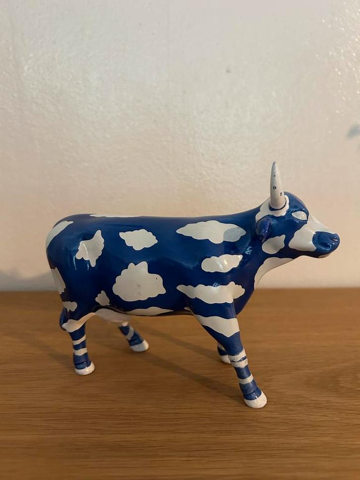 Cow Parade Koe - sky cow Porselein, Tuin en Terras, Tuinbeelden, Zo goed als nieuw, Overige materialen, Ophalen of Verzenden