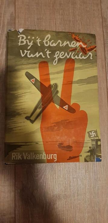 Rik Valkenburg/Bij 't barnen van 't gevaar  beschikbaar voor biedingen