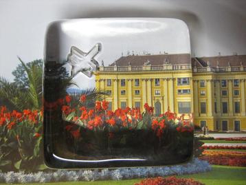 Exxon een mooie, eenvoudige, heldere presse papier  beschikbaar voor biedingen