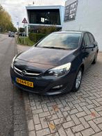 Opel Astra 1.4 Turbo Sport + Ecotec 140pk 2014 Grijs, Auto's, Voorwielaandrijving, 65 €/maand, 680 kg, 4 cilinders