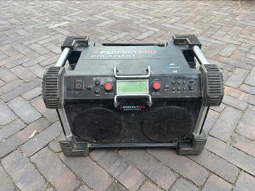 Perfect pro rockhart bouwradio beschikbaar voor biedingen