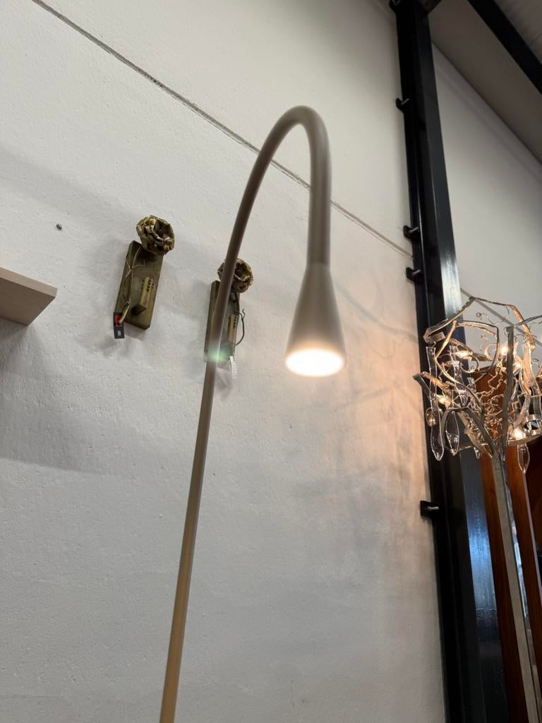 Nieuw Pode UTurn Vloerkamp Bijzettafel Tafel Design Lamp, Nieuw, Minder dan 100 cm, Pode, Leolux Harvink Jori Rolf Benz Design on Stock Eyye Montis