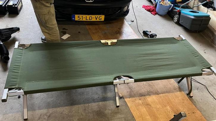 Veld bed - Opvouwbaar, Caravans en Kamperen, Kampeeraccessoires, Gebruikt, Ophalen