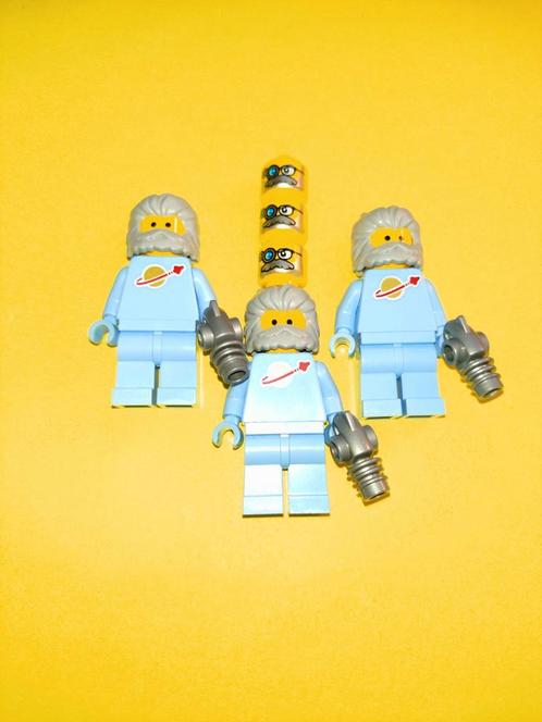 LEGO SPACE LIGHT BLUE CLASSIC SPACEMAN FIGUREN/POPPETJES, Kinderen en Baby's, Speelgoed | Duplo en Lego, Zo goed als nieuw, Lego