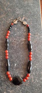 Vintage edelsteen  ketting  met carneool en zwarte git, Sieraden, Tassen en Uiterlijk, Kettingen, Ophalen of Verzenden, Zo goed als nieuw