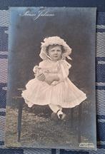 Juliana met pop - foto Guy de Coral - koningshuis, oranje, Ophalen of Verzenden, Voor 1920, Ongelopen, Overige thema's