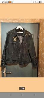 Unieke spijker jas gepimpt met logo bekend mode/parfum icoon, Kleding | Dames, Grote Maten, Ophalen of Verzenden, Nieuw, Zwart