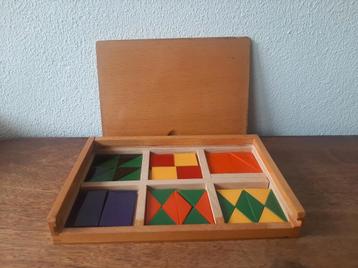 Vintage houten mozaïek kistje leermiddel beschikbaar voor biedingen