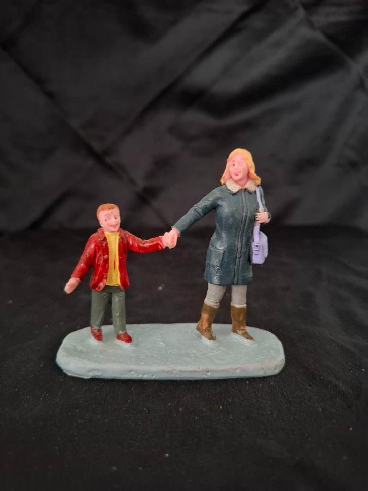 Lemax Shopping With Mum, Diversen, Kerst, Gebruikt, Ophalen of Verzenden