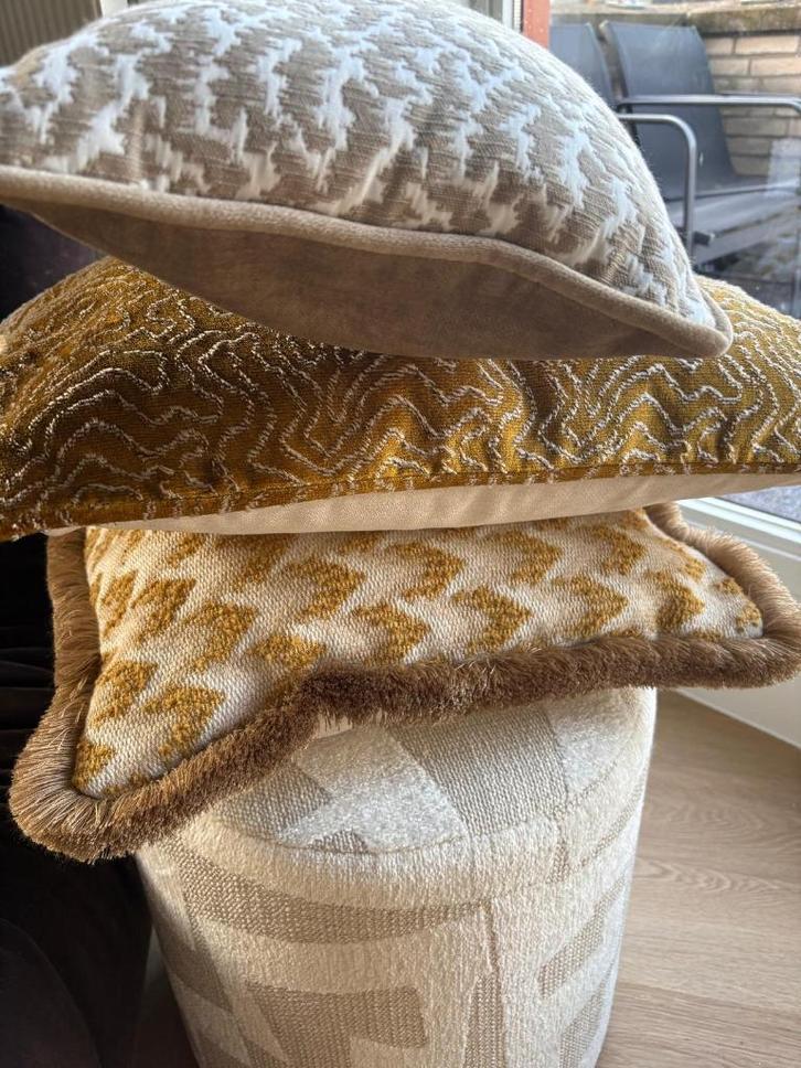 Sierkussen beige/grijs Dreamy Wave – Atelier Ante, Huis en Inrichting, Woonaccessoires | Kussens, Zo goed als nieuw, Beige, Rechthoekig