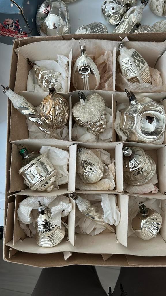 12 zilveren oude en antieke glazen kerstballen en ornament, Diversen, Kerst, Gebruikt, Ophalen of Verzenden
