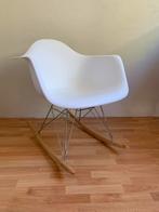 Witte schommelstoel inclusief kussen, Huis en Inrichting, Stoelen, Wit, Zo goed als nieuw, Eén, Ophalen