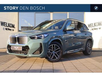 BMW iX1 eDrive20 M Sport / Panoramadak / Trekhaak / Sportsto beschikbaar voor biedingen