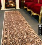 Handgeknoopt Perzisch tapijt loper / hal / gang Isfahan, Huis en Inrichting, Bruin, 200 cm of meer, Zo goed als nieuw, Rechthoekig