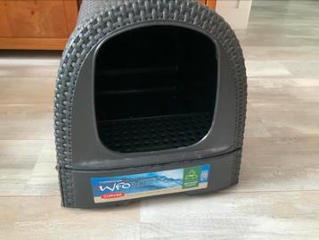 Curver kattenbak beschikbaar voor biedingen