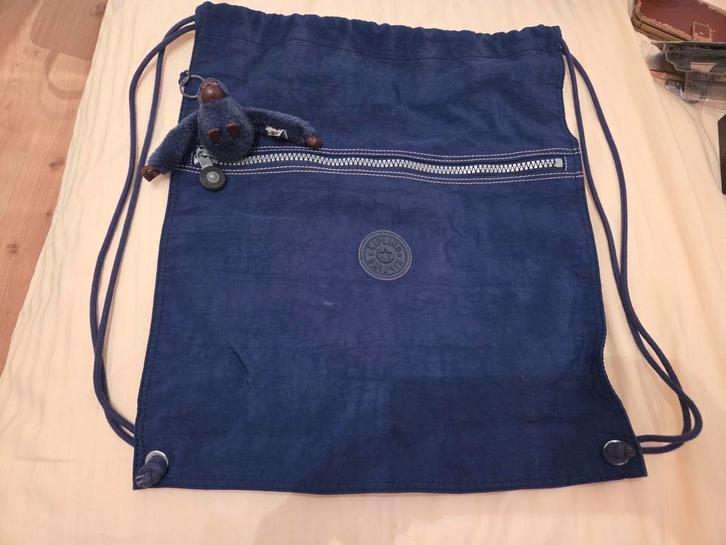 Kipling rugzak Gymtas / Sporttas - Zo goed als nieuw!, Sieraden, Tassen en Uiterlijk, Tassen | Rugtassen, Gebruikt, Kipling, 25 tot 40 cm