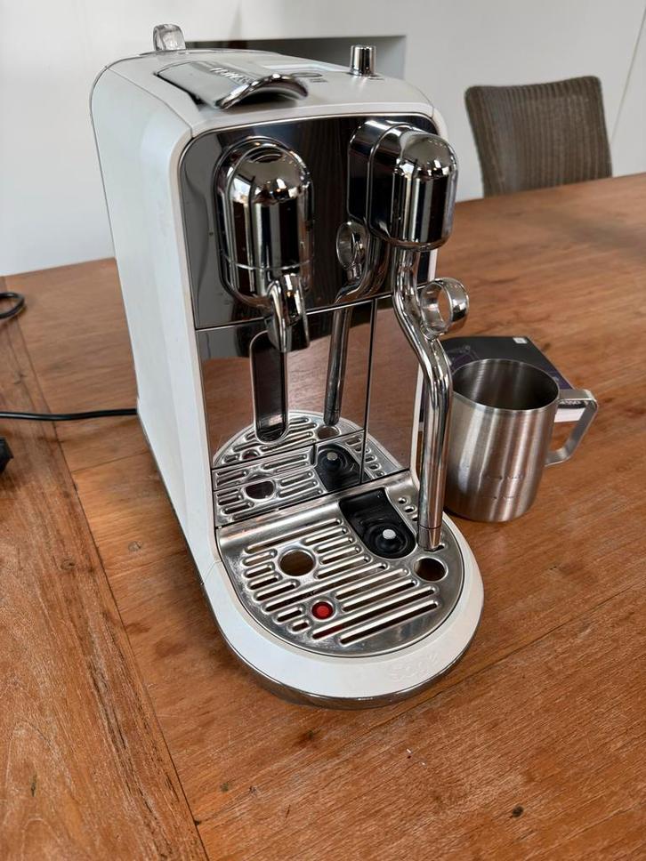 Sage Creatista Plus Nespresso - Off-white, Witgoed en Apparatuur, Koffiezetapparaten, Gebruikt, Koffiepads en cups, Espresso apparaat