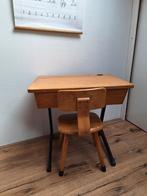Vintage lessenaar met stoeltje, Kinderen en Baby's, Kinderkamer | Tafels en Stoelen, Ophalen, Gebruikt, Tafel(s) en Stoel(en)