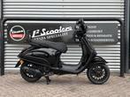 Vespa Sprint Black on Black Brom 2021 7389 km Full Option, ., Maximaal 45 km/u, Ophalen of Verzenden, Zo goed als nieuw