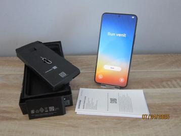 Samsung Galaxy S22 telefoon in originele verpakking beschikbaar voor biedingen