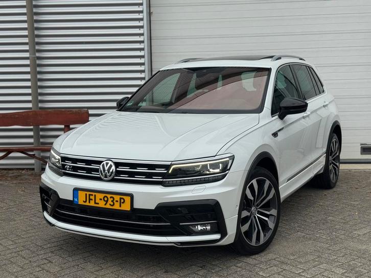 VOLKSWAGEN TIGUAN 2.0 TSI 220PK 3X R-LINE PANO TREKHAAK, Auto's, Volkswagen, Bedrijf, Tiguan, ABS, Achteruitrijcamera, Adaptieve lichten
