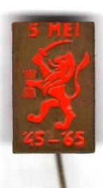 5 MEI '45 - '65 20 jaar vrede koper speldje ( K_050 ), Verzamelen, Speldjes, Pins en Buttons, Verzenden, Nieuw, Stad of Land, Speldje of Pin