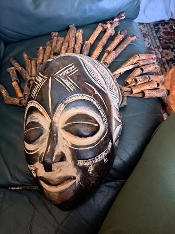 Afrikaans masker 3 beschikbaar voor biedingen