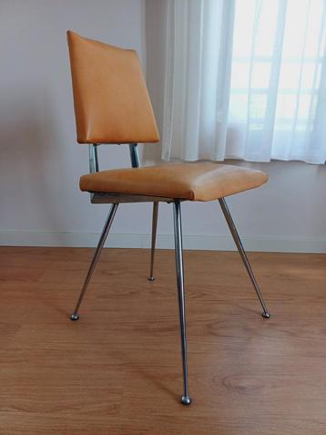 Jules Wabbes design stoel beschikbaar voor biedingen