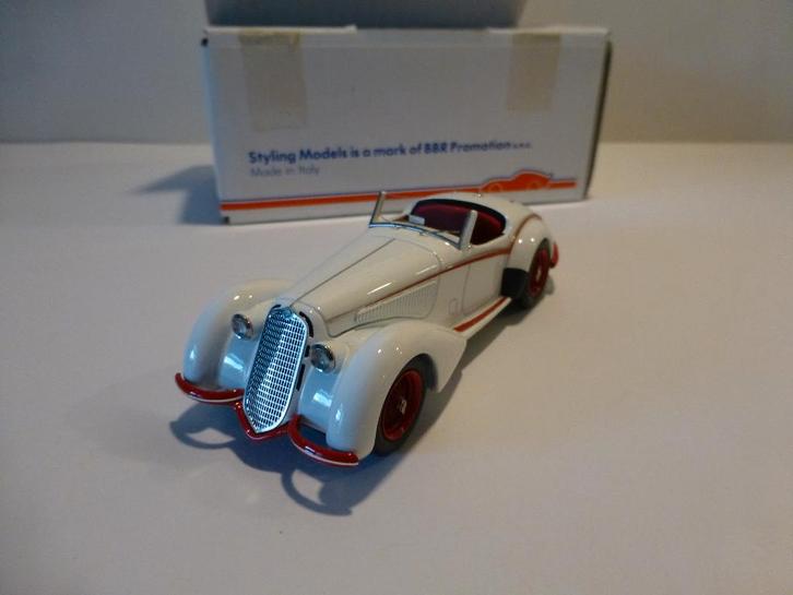BBR Alfa Romeo 2900 B Touring Short 1940 wit, Hobby en Vrije tijd, Modelauto's | 1:43, Zo goed als nieuw, Auto, Overige merken