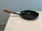 SALE Staub koekenpan 28 cm in top staat, Huis en Inrichting, Keuken | Potten en Pannen, Gietijzer, Ophalen of Verzenden, Zo goed als nieuw