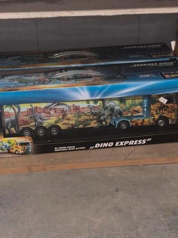 Bestuurbare dino truck van Revell beschikbaar voor biedingen