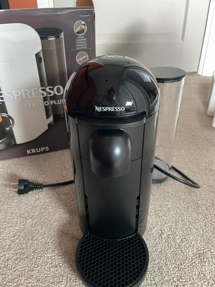 Nespresso Verturo, Witgoed en Apparatuur, Koffiezetapparaten, Koffiepads en cups, Koffiemachine, 1 kopje, Afneembaar waterreservoir