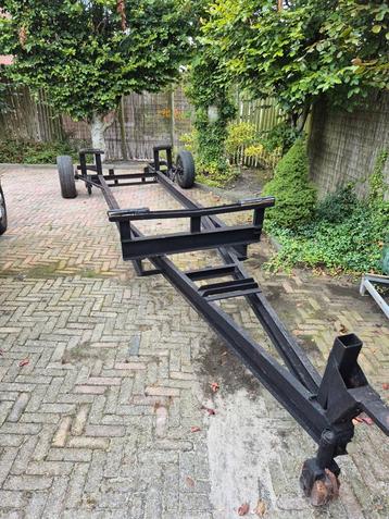 Gebruikte boottrailer  beschikbaar voor biedingen