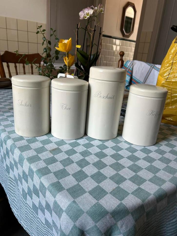 4 Witte Voorraadbussen - Vintage Keukenaccessoires, Huis en Inrichting, Keuken | Keukenbenodigdheden, Zo goed als nieuw, Ophalen
