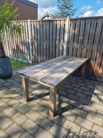 Houten tuintafel 220 x 97 cm beschikbaar voor biedingen
