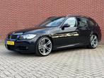 BMW 3-serie Touring 318i / Touring / Airco / Cruise control, Zwart, Handgeschakeld, 1405 kg, 5 stoelen